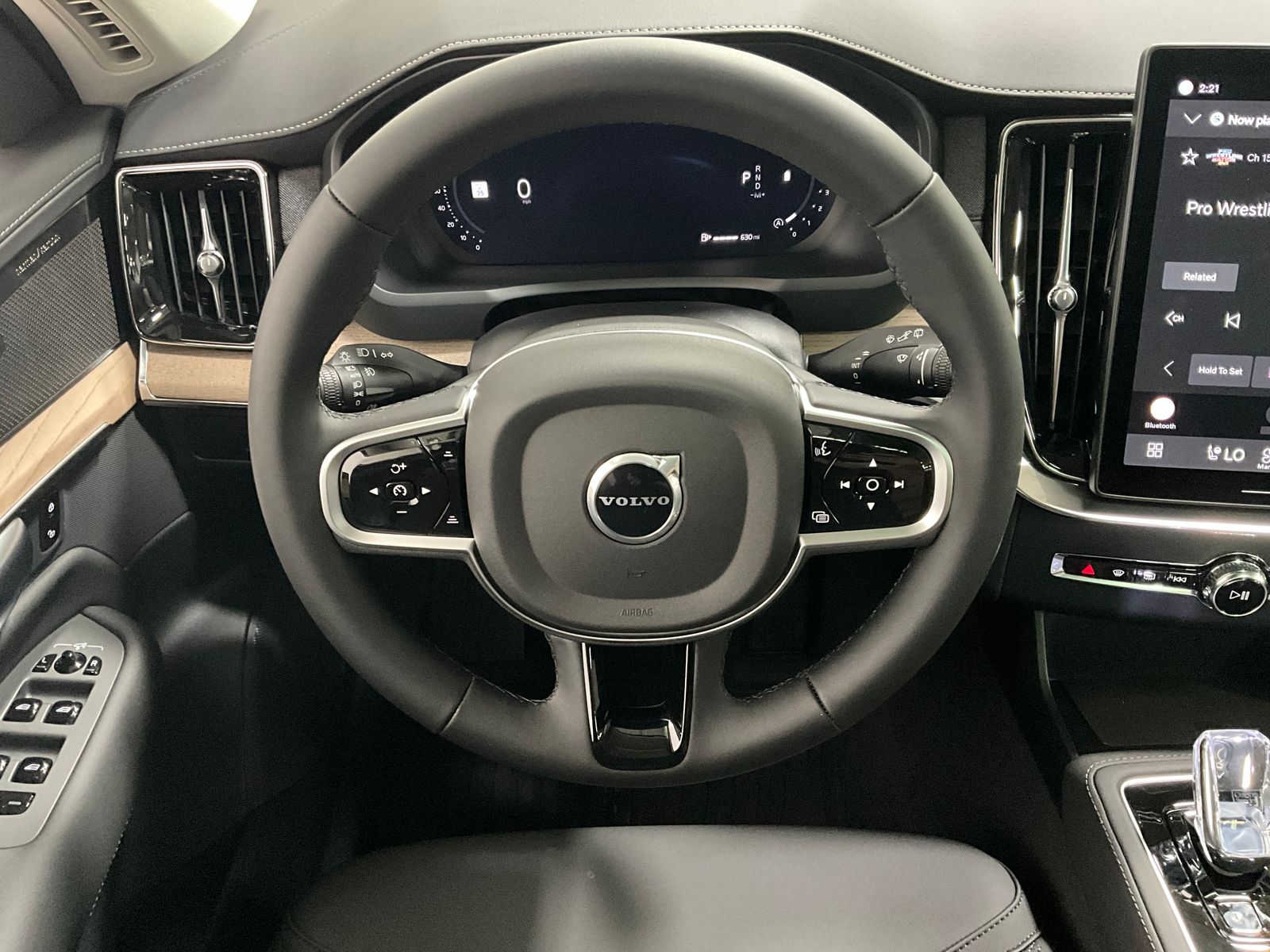 2026 Volvo XC90 Plus photo 4