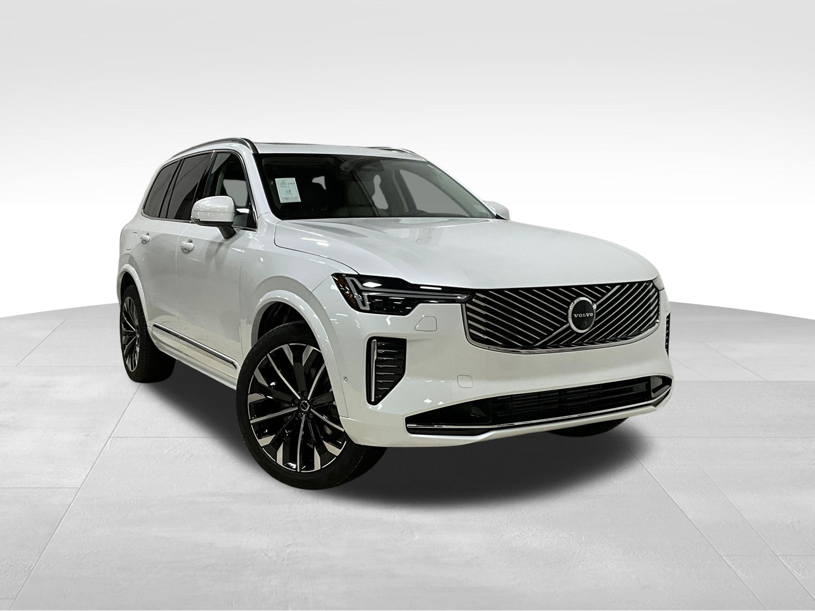 2026 Volvo XC90 T8 Recharge Ultra Bright 4WD's photo