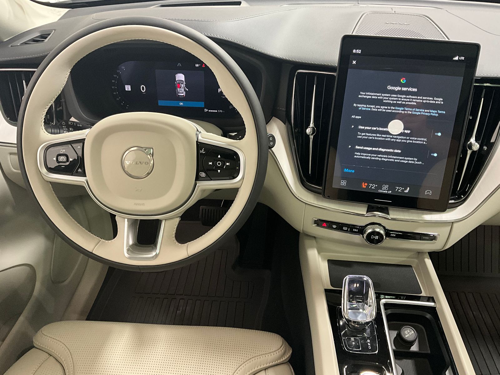 2026 Volvo XC60 B5 photo 4