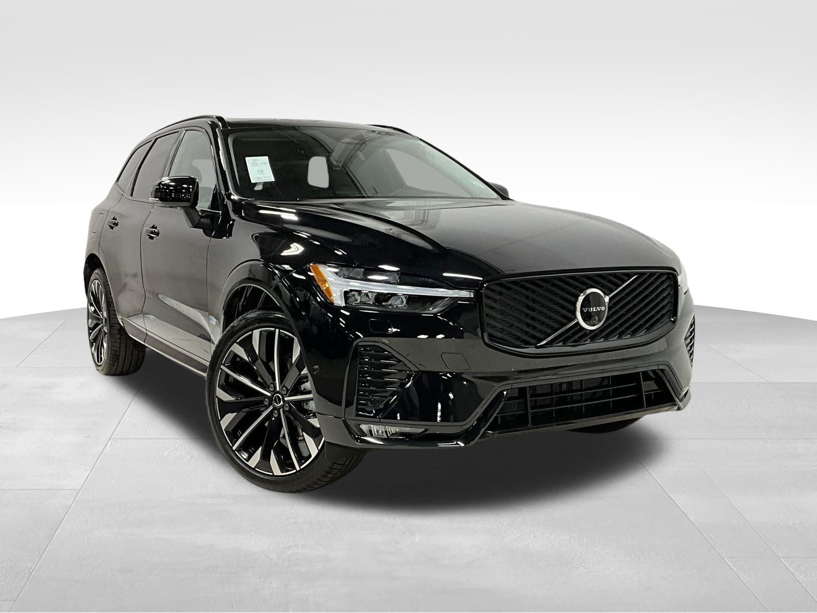 2026 Volvo XC60 B5 Ultra Dark AWD's photo