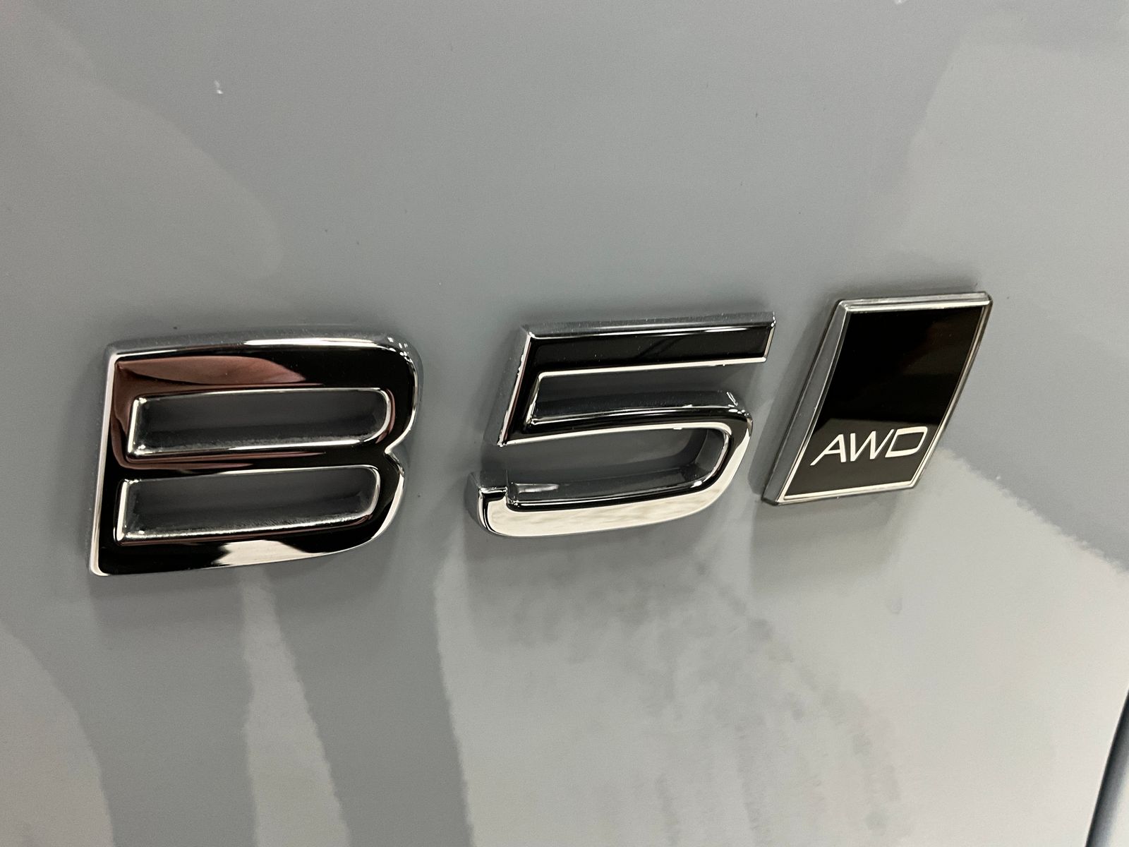 2026 Volvo XC40 Plus - Photo 9