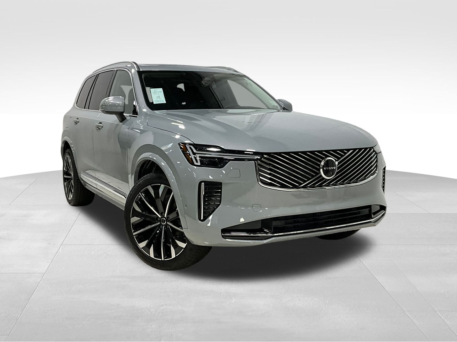 2026 Volvo XC90 Plus's photo