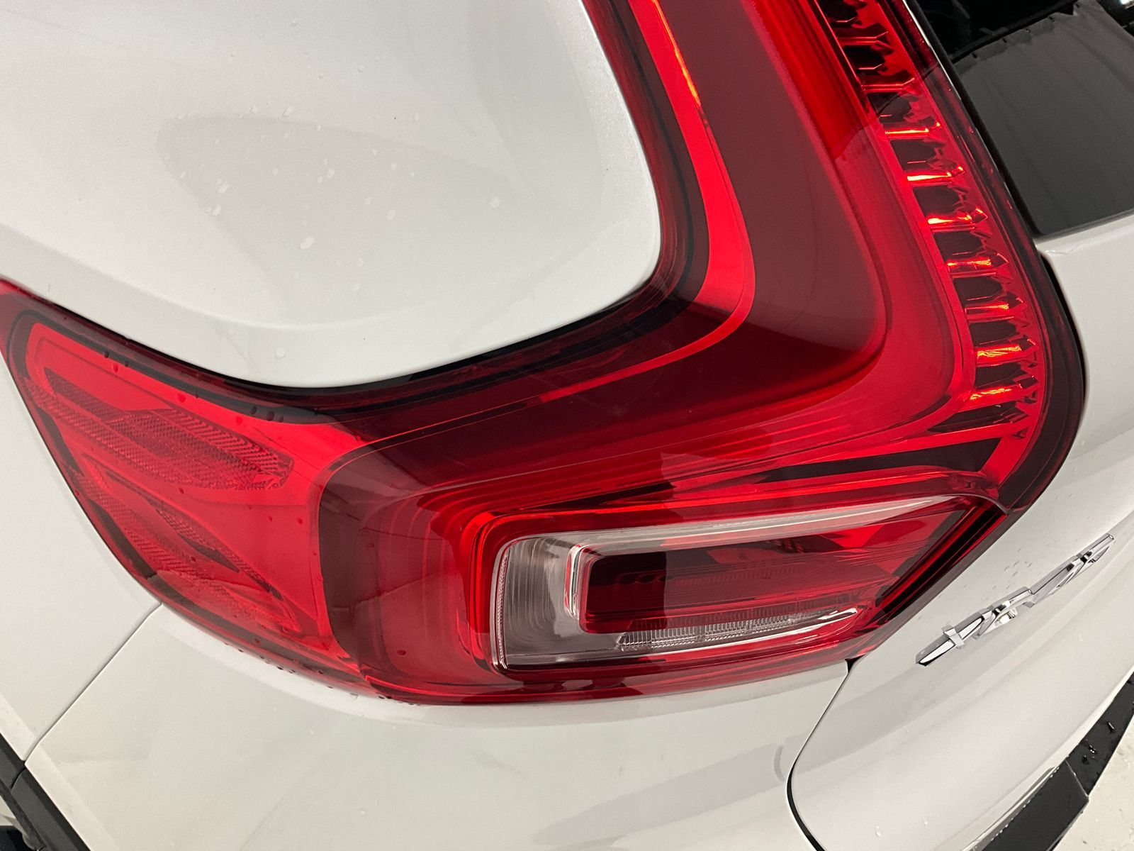 2026 Volvo XC40 Plus - Photo 24