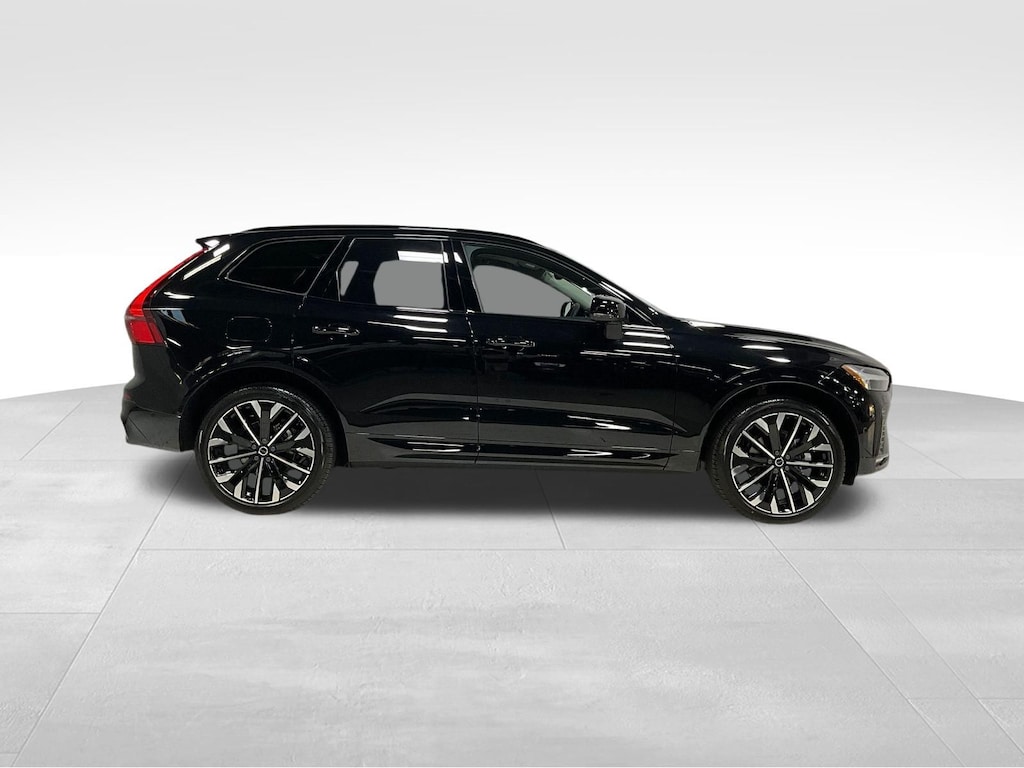 New 2026 Volvo XC60 B5 Ultra SUV