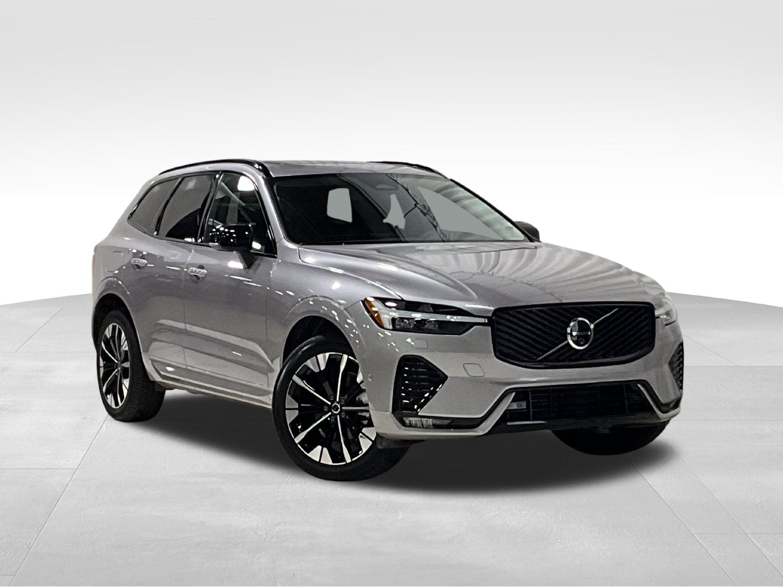 2026 Volvo XC60 Plus