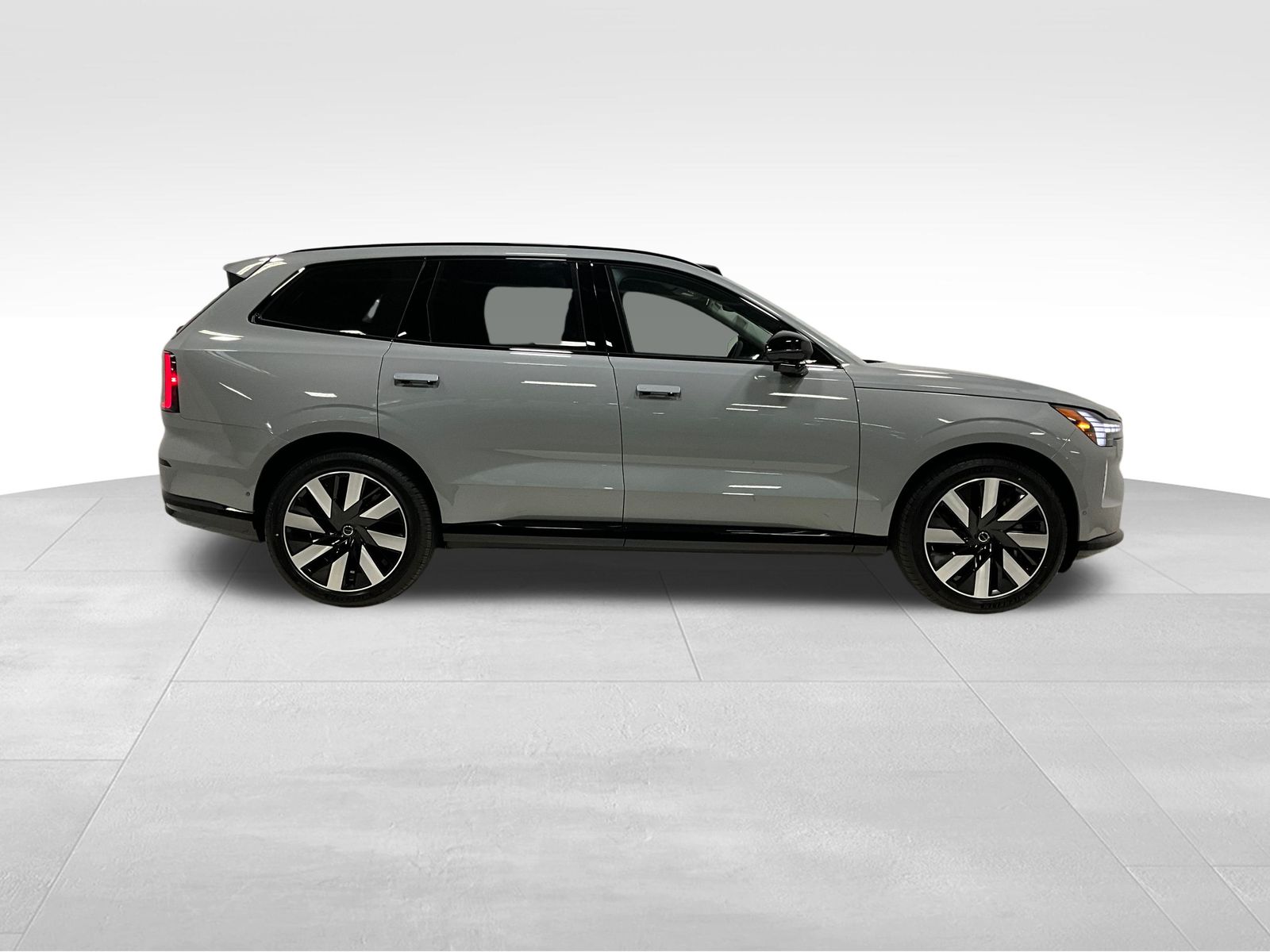 2025 Volvo EX90 Twin Motor Ultra photo 2