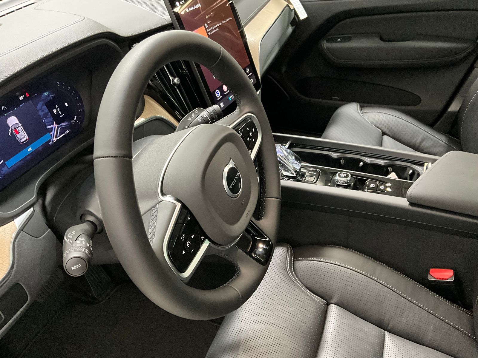 2026 Volvo XC60 Ultra - Photo 12