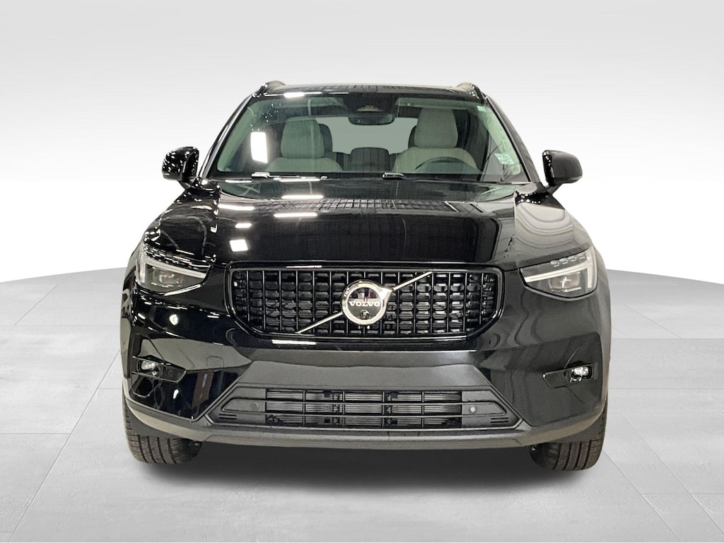 New 2026 Volvo XC40 B5 Ultra SUV