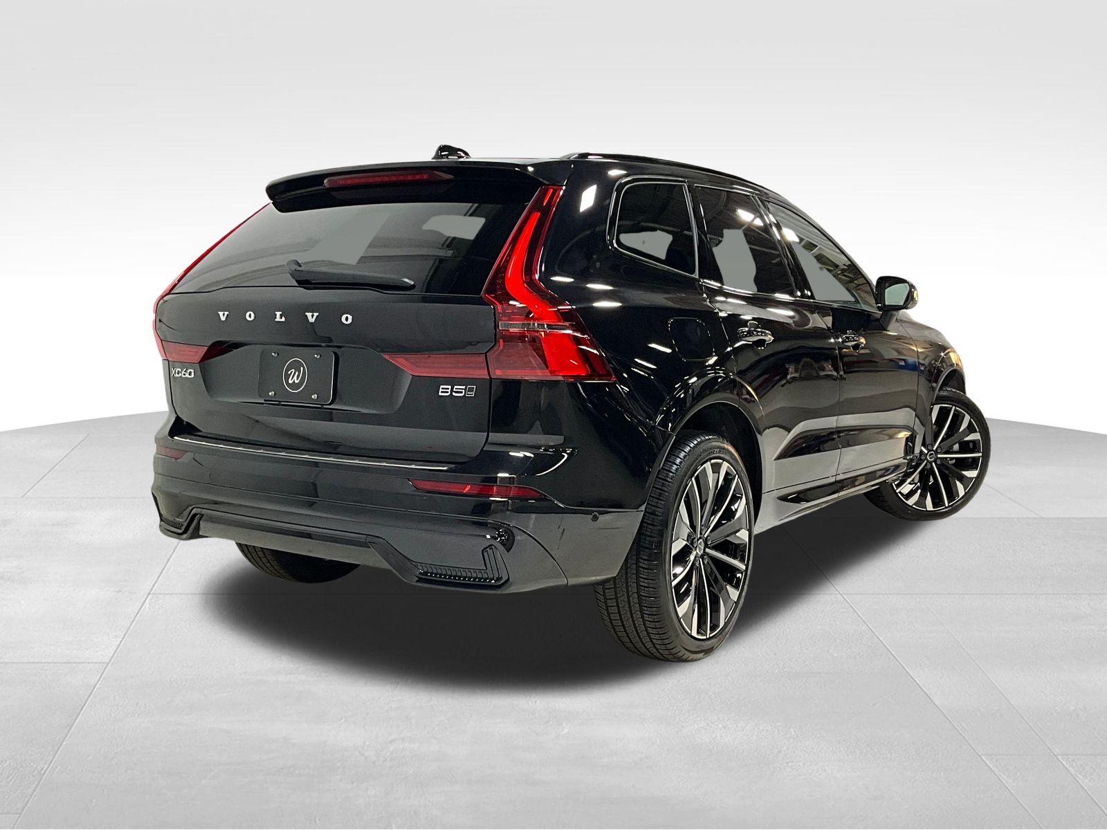 2026 Volvo XC60 B5 photo 4