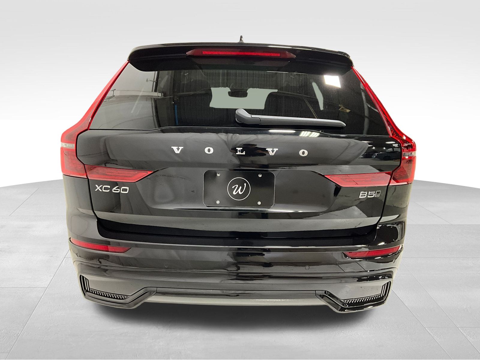 2026 Volvo XC60 B5 photo 4