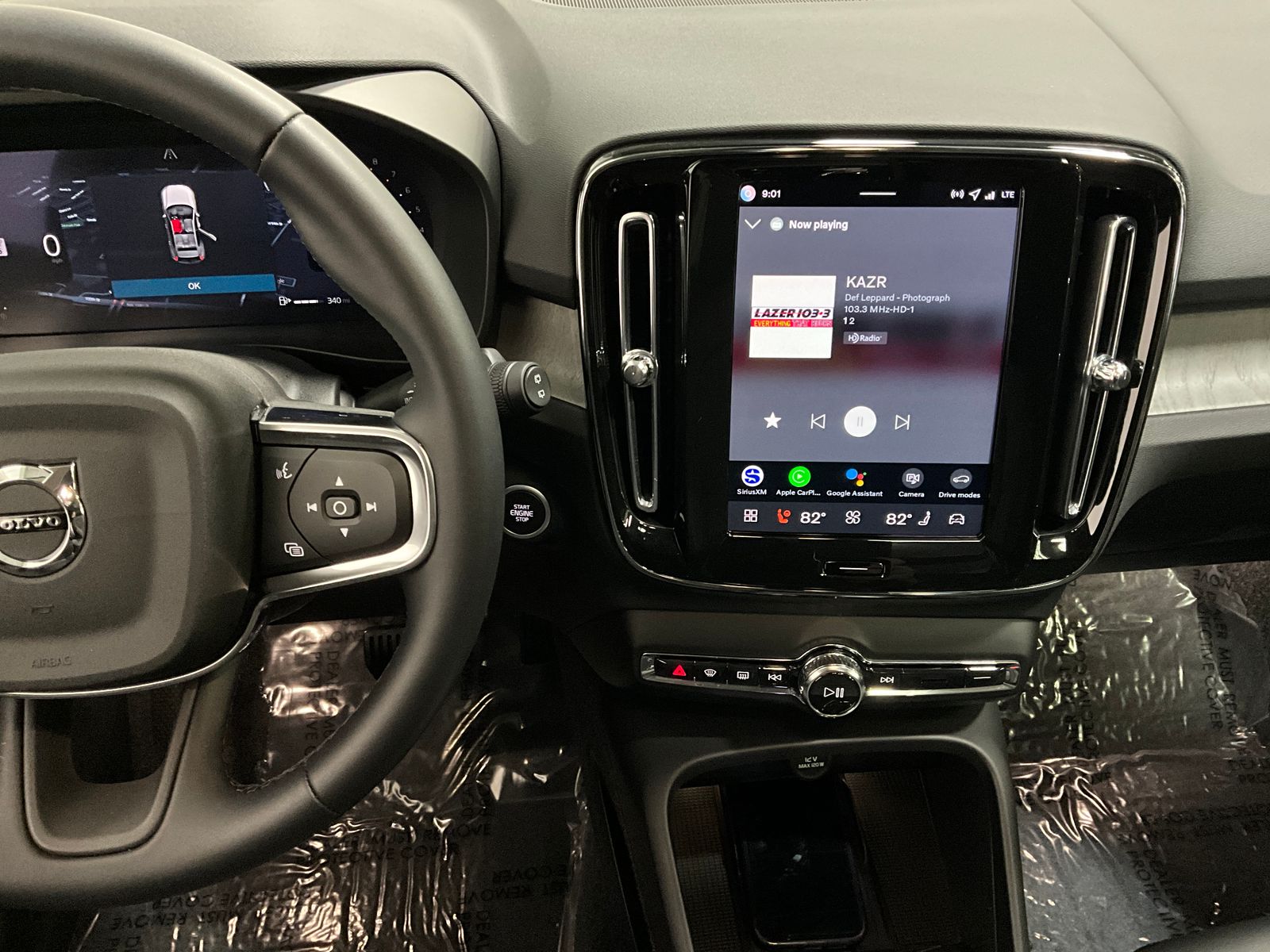 2026 Volvo XC40 Plus - Photo 7