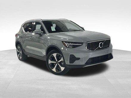 2025 Volvo XC40 B5 Core Bright Theme SUV