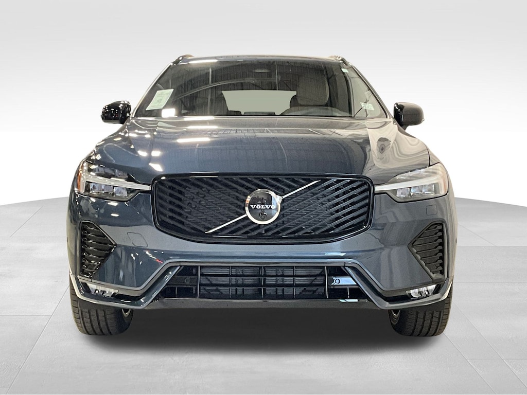 New 2026 Volvo XC60 B5 Plus SUV