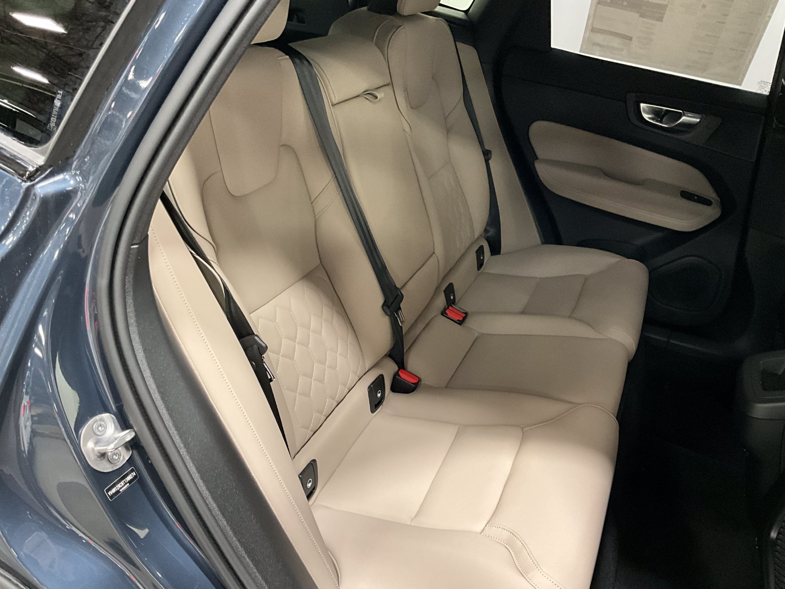 2026 Volvo XC60 Plus - Photo 22