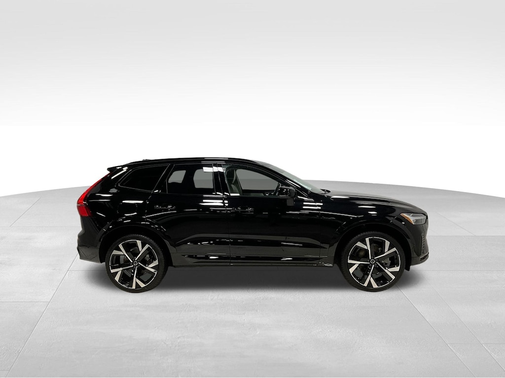 New 2026 Volvo XC60 B5 Ultra SUV