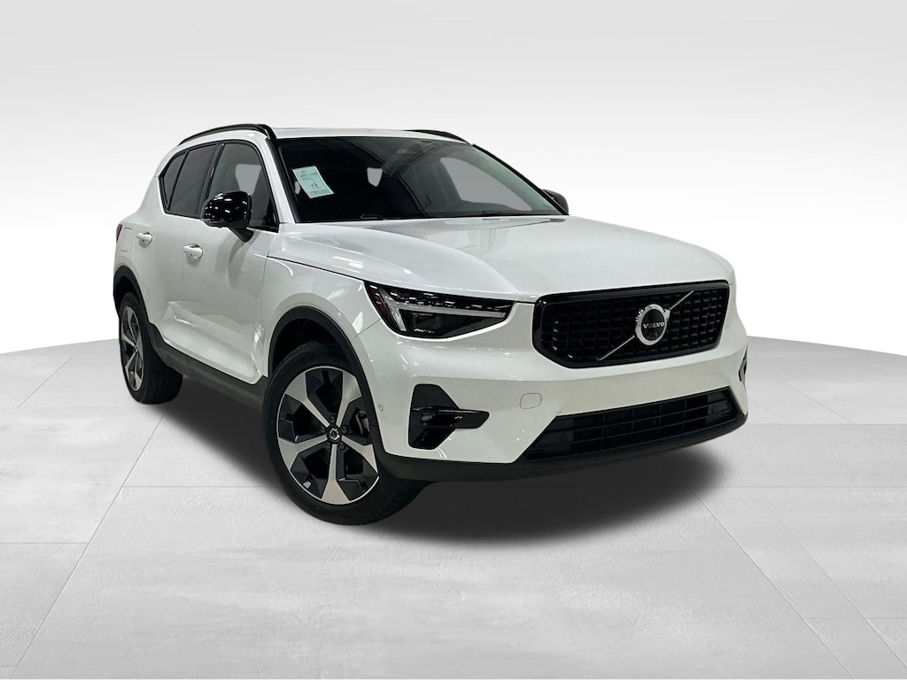 New 2026 Volvo XC40 B5 Plus SUV