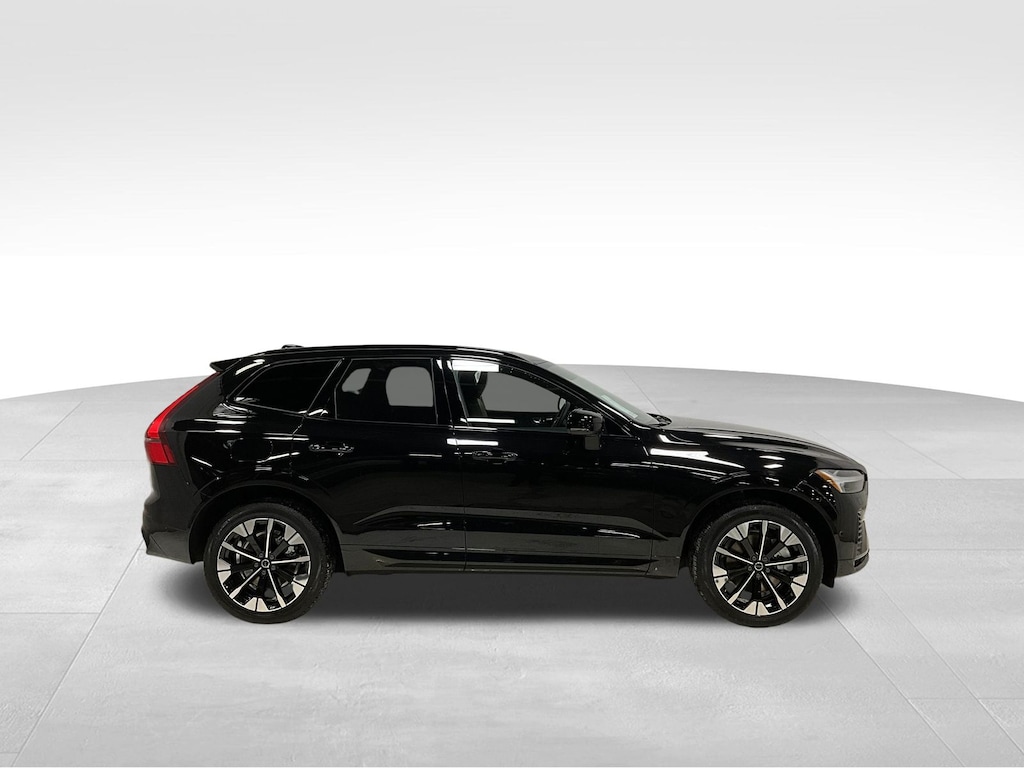 New 2026 Volvo XC60 plug-in hybrid T8 Plus SUV