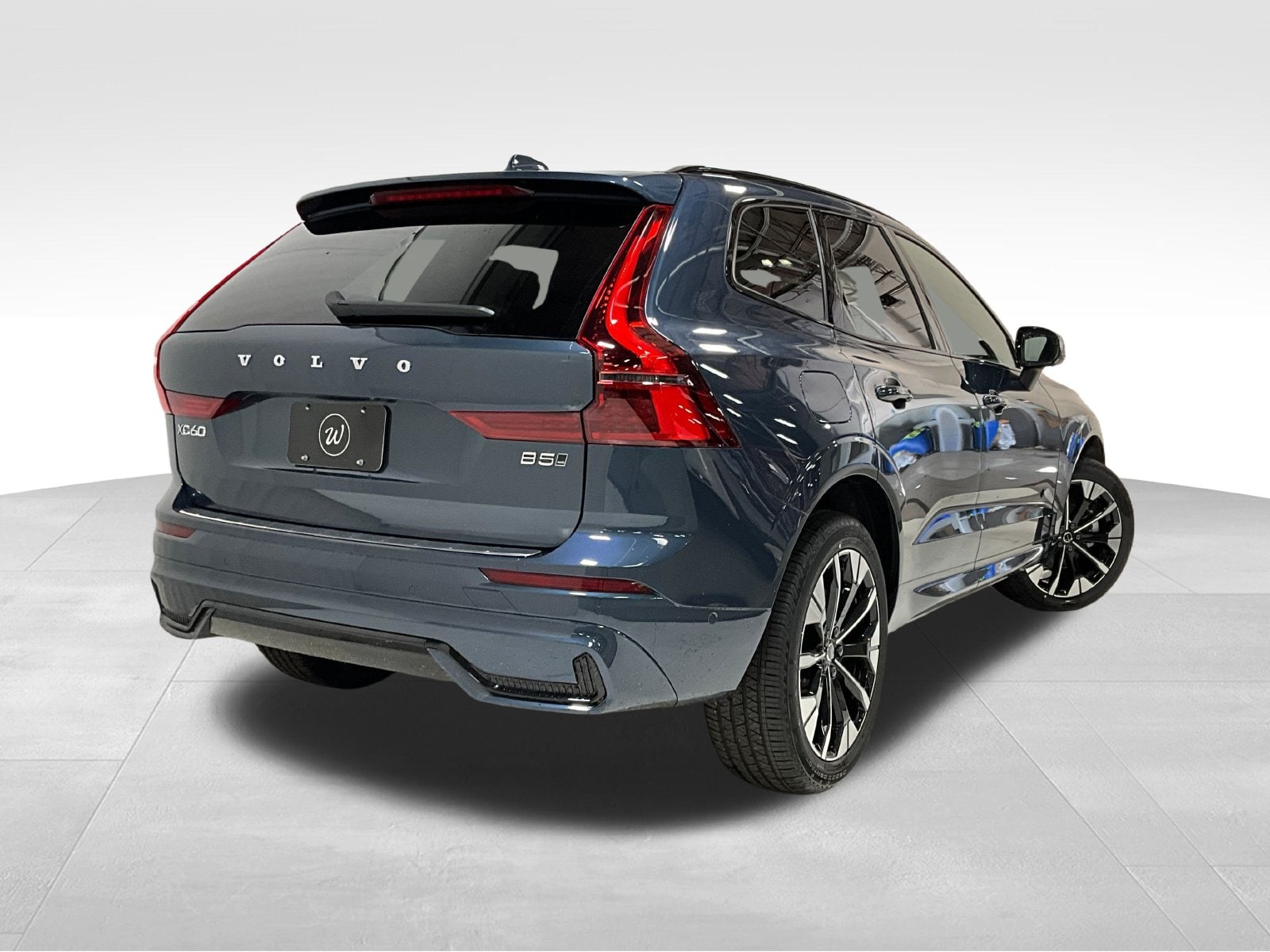 2026 Volvo XC60 Plus - Photo 11