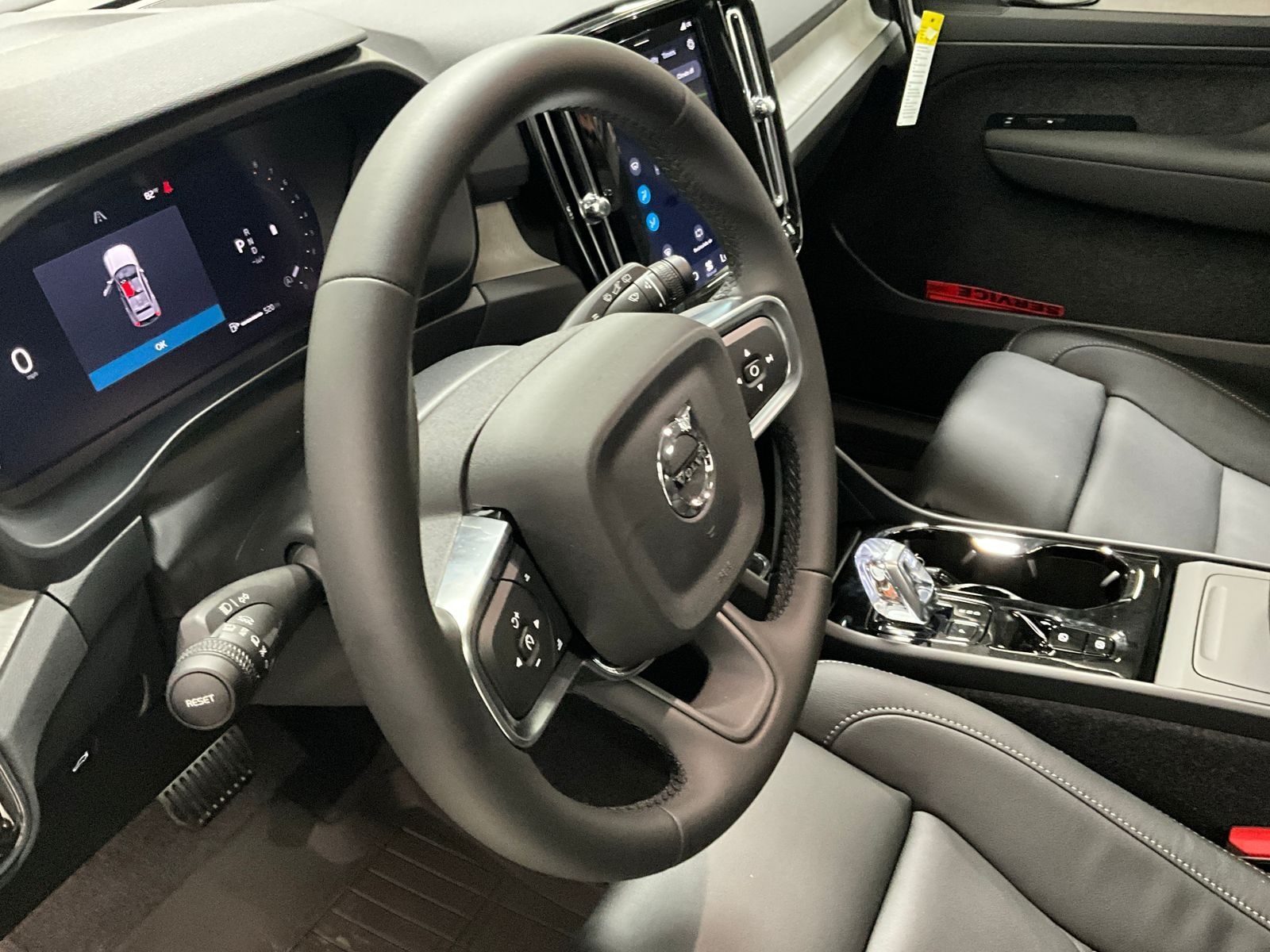 2026 Volvo XC40 Plus - Photo 12