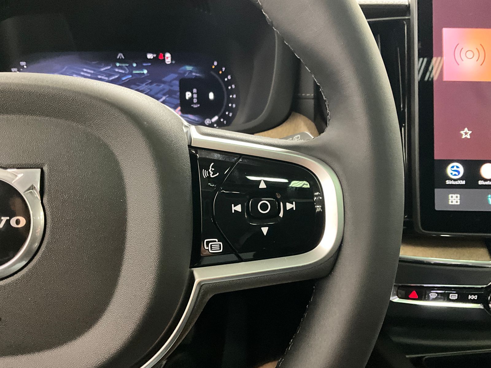 2026 Volvo XC60 Ultra - Photo 17