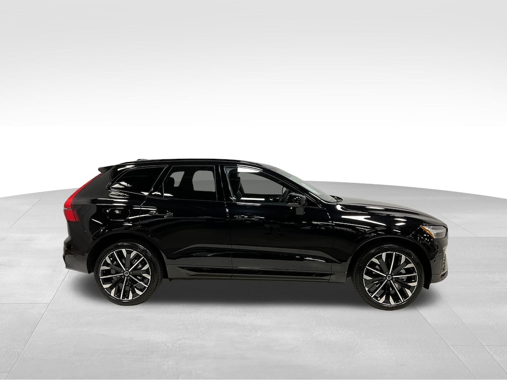 New 2026 Volvo XC60 B5 Ultra SUV