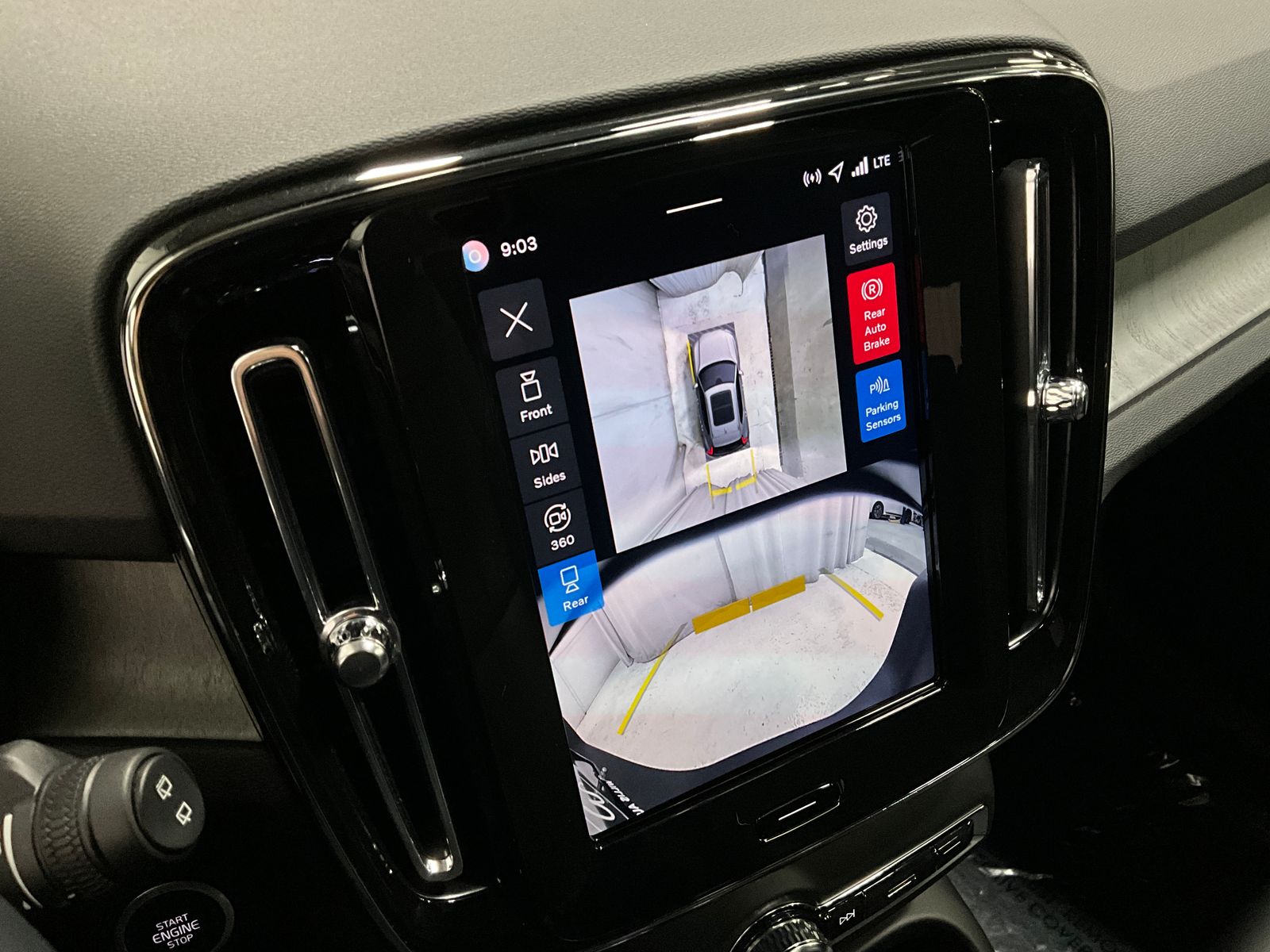 2026 Volvo XC40 Plus - Photo 20