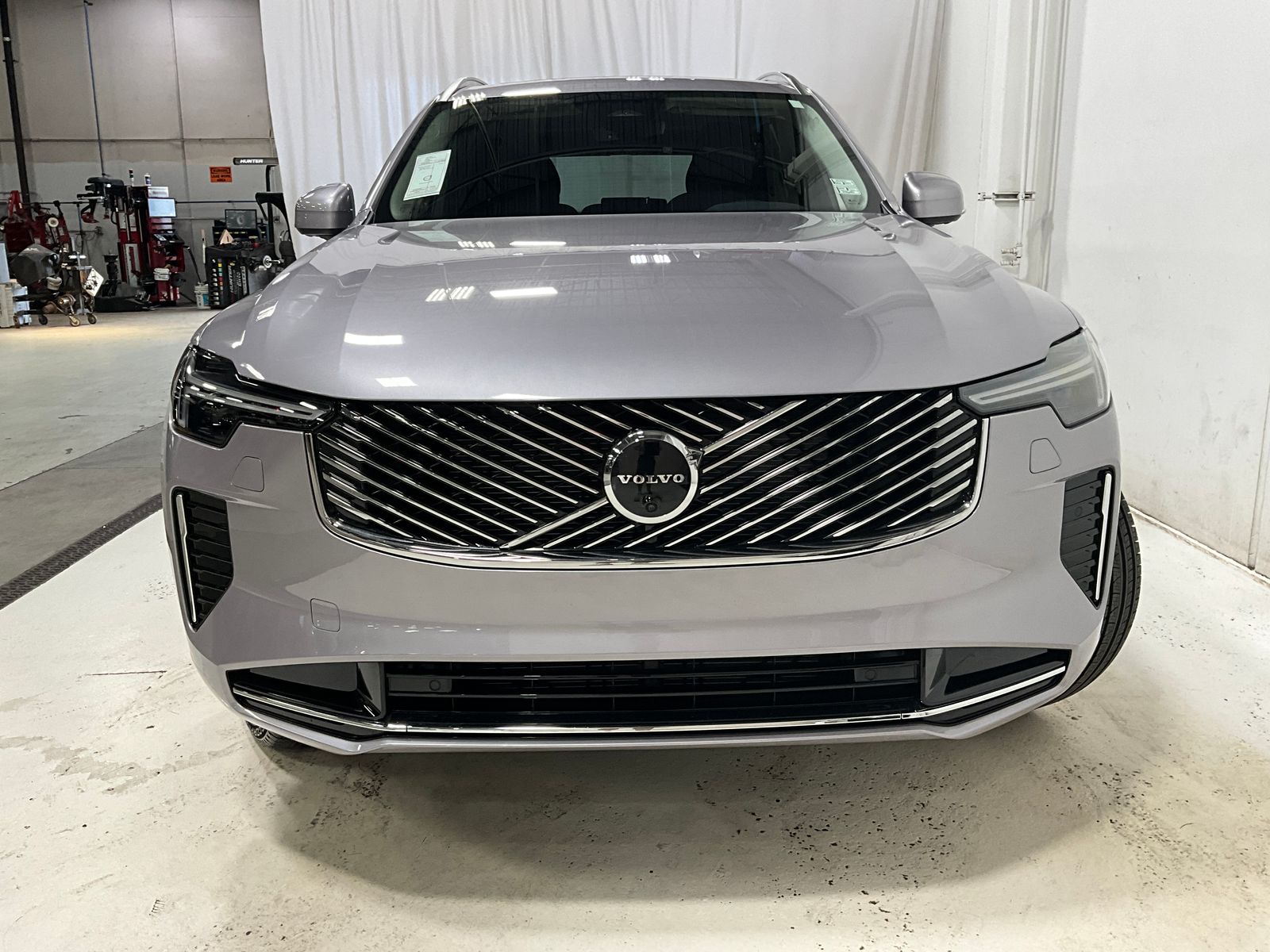 2026 Volvo XC90 Plus photo 2