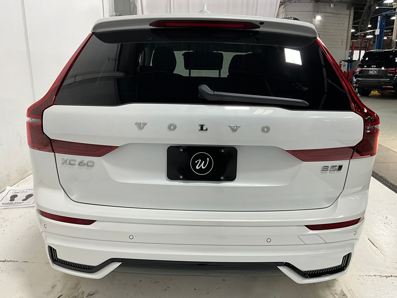 2026 Volvo XC60 B5 Plus photo 3