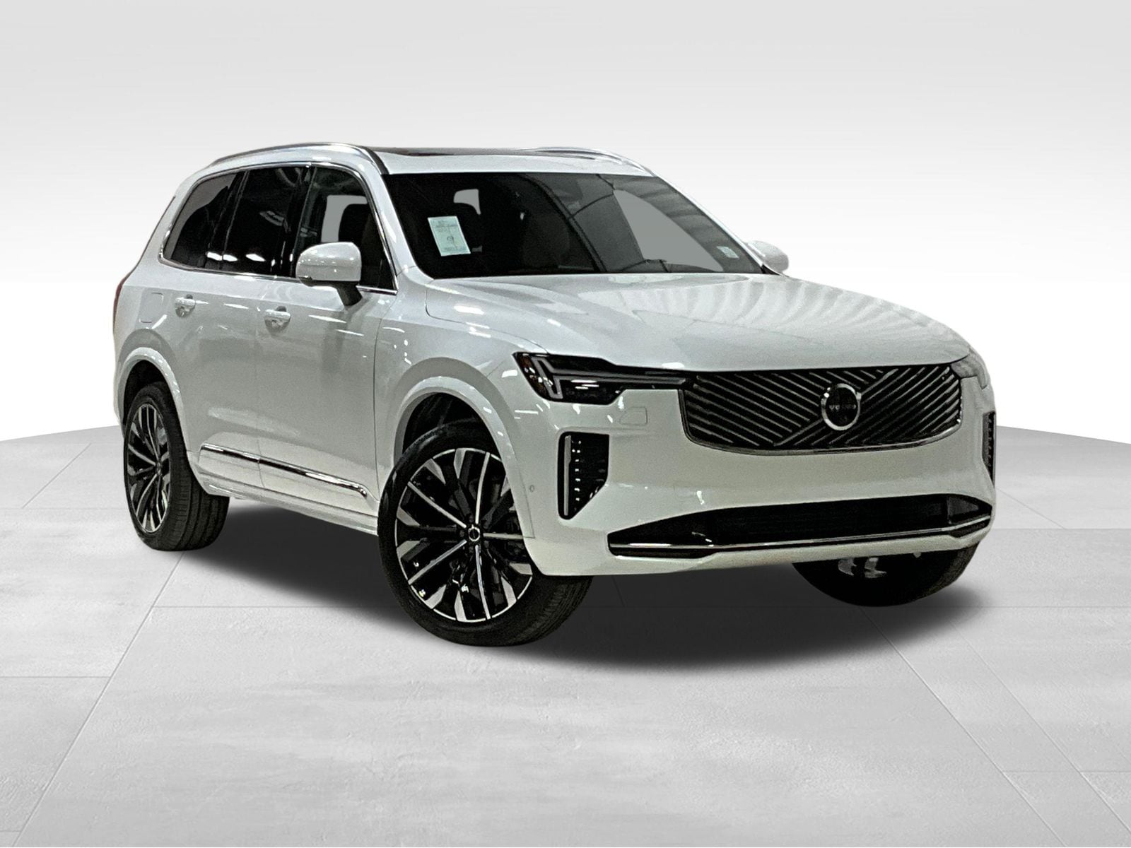 2026 Volvo XC90 B5 Plus Bright 4WD's photo