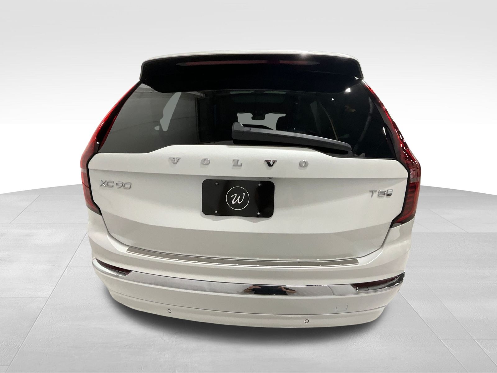 2026 Volvo XC90 T8 Plus photo 2