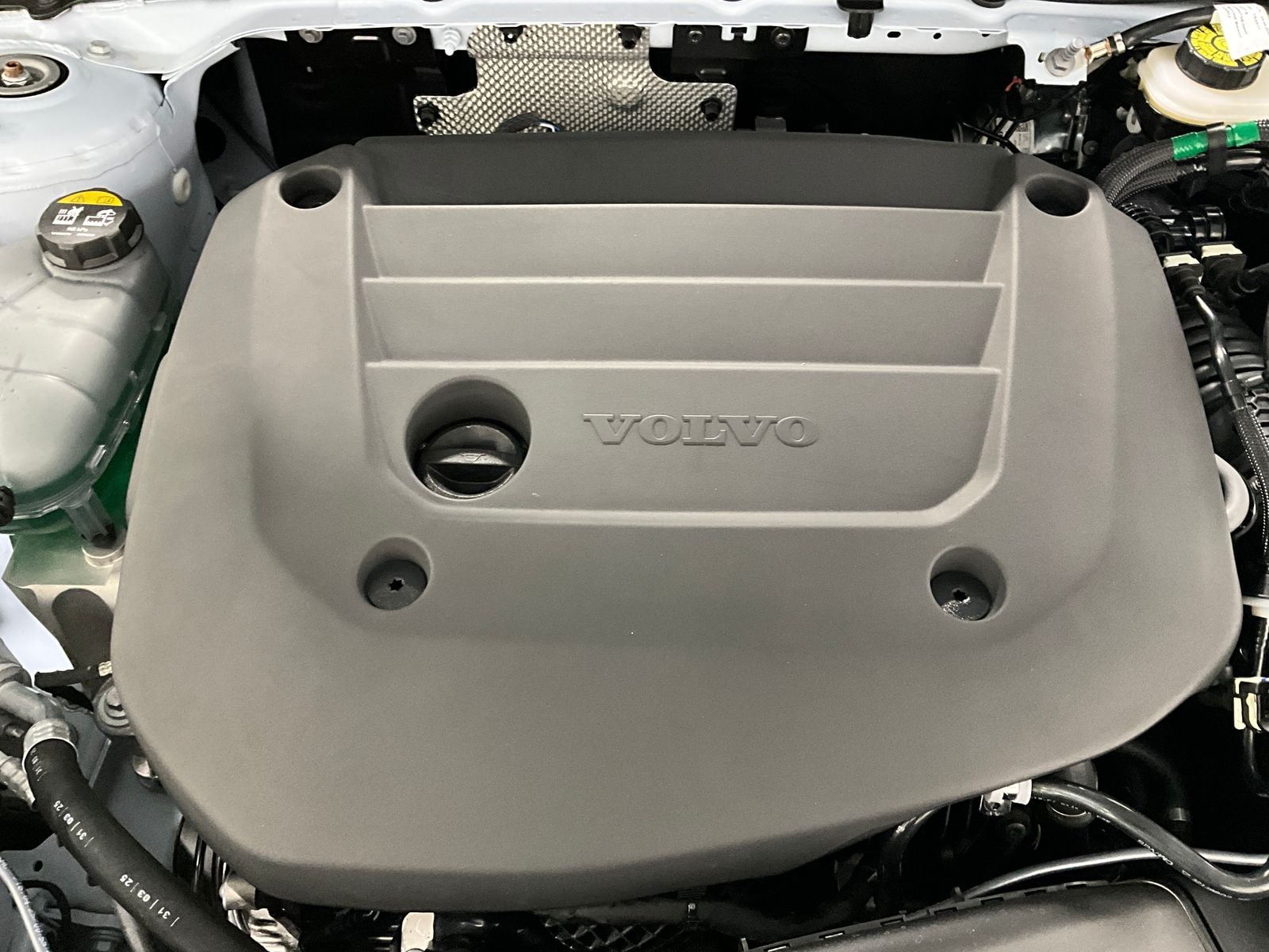 2026 Volvo XC40 Plus - Photo 29