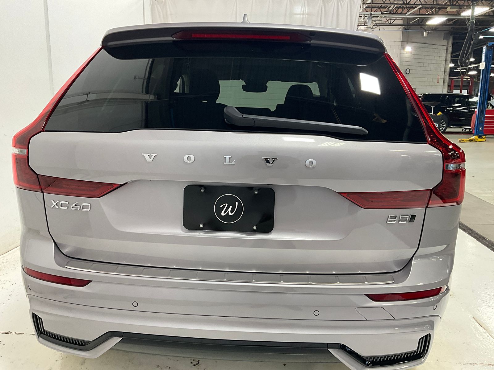 2026 Volvo XC60 B5 Plus photo 3