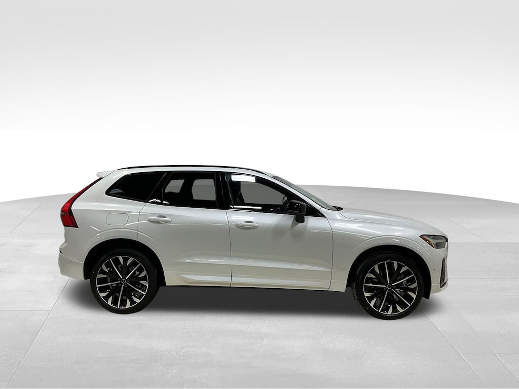 New 2026 Volvo XC60 B5 Ultra SUV