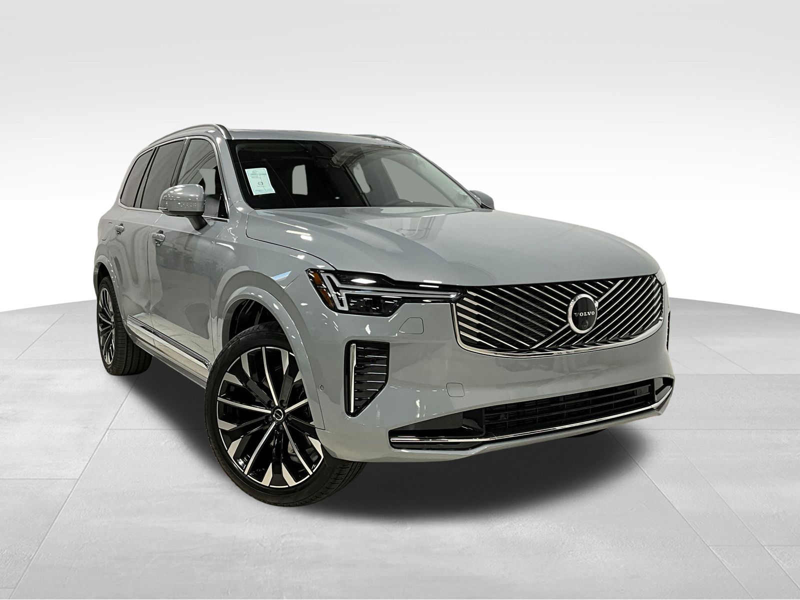 2026 Volvo XC90 Plus's photo