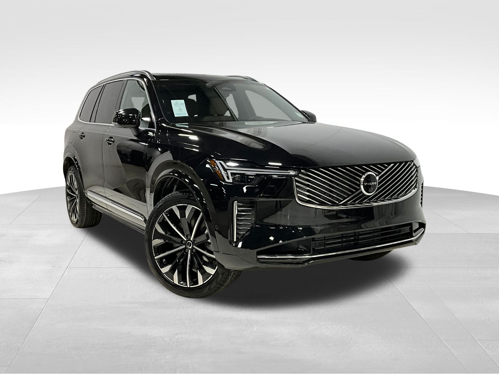 2026 Volvo XC90 Plus's photo