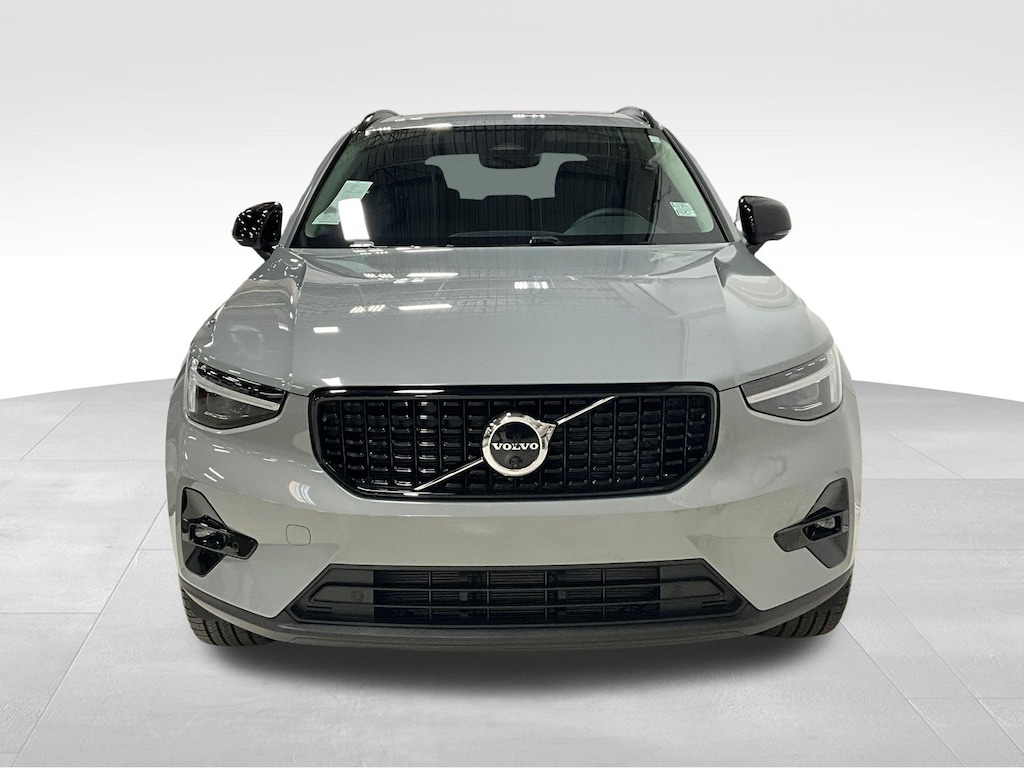 New 2026 Volvo XC40 B5 Plus SUV