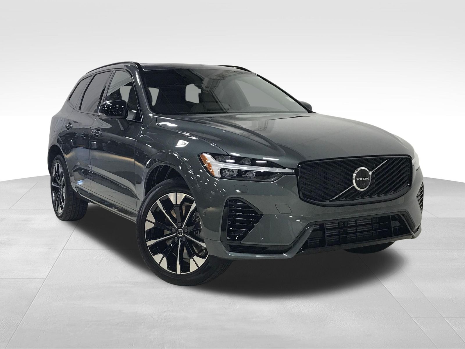 2026 Volvo XC60 T8 Plus Dark AWD's photo