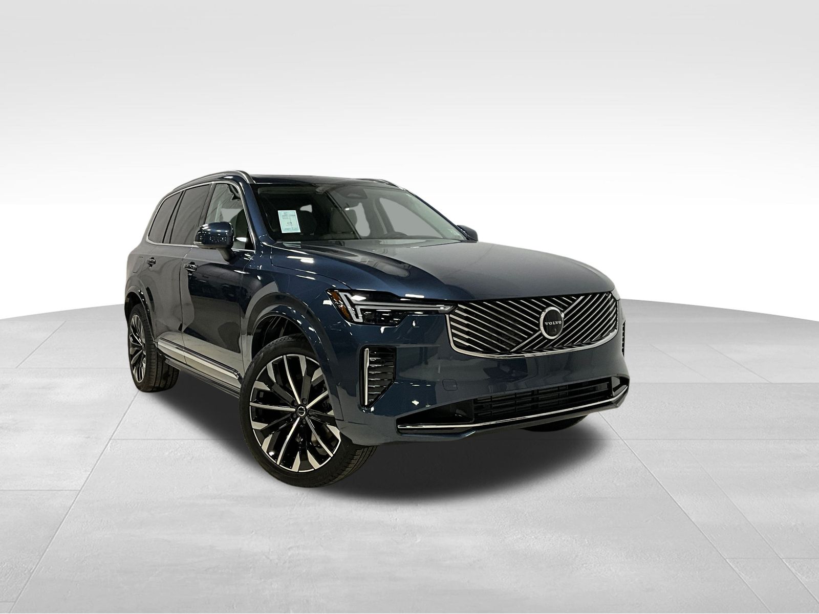 2026 Volvo XC90 T8 Recharge Ultra Bright 4WD's photo