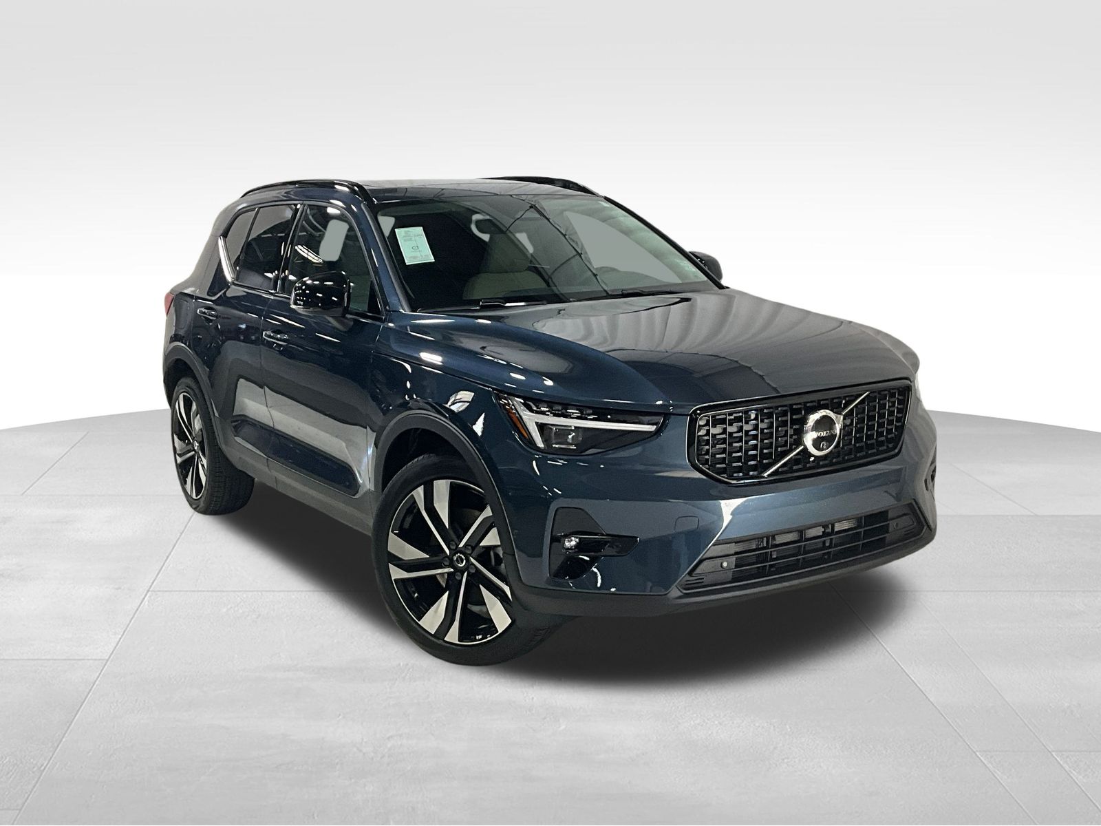 2026 Volvo XC40 Ultra's photo