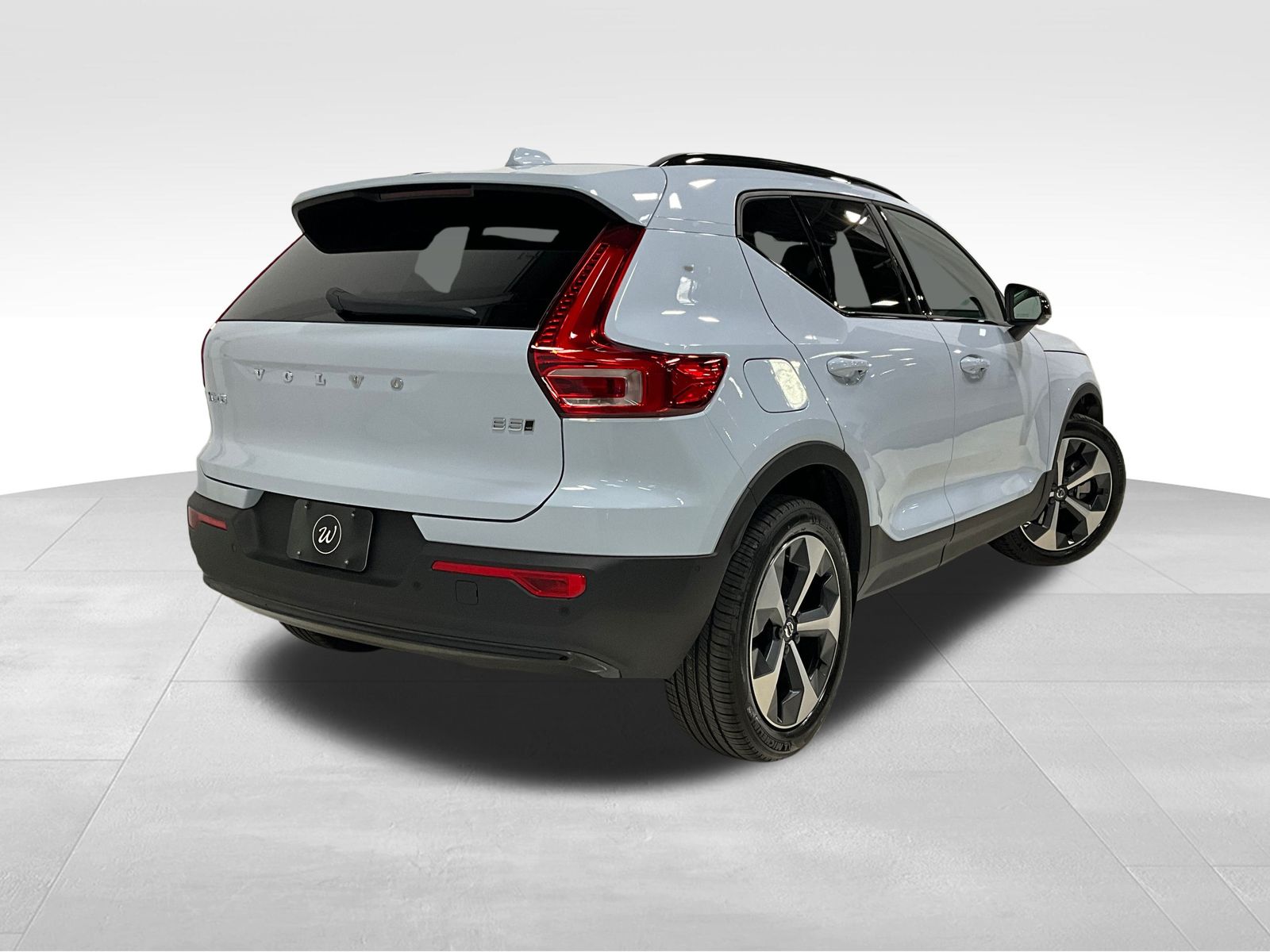 2026 Volvo XC40 Plus photo 4