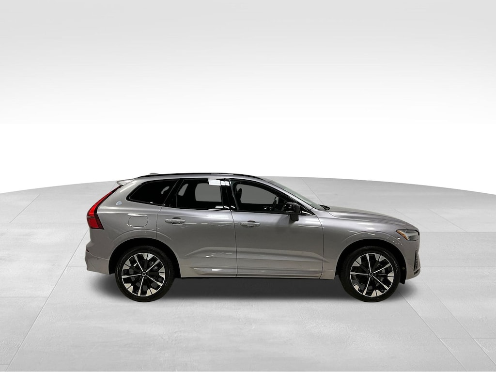 New 2026 Volvo XC60 B5 Plus SUV