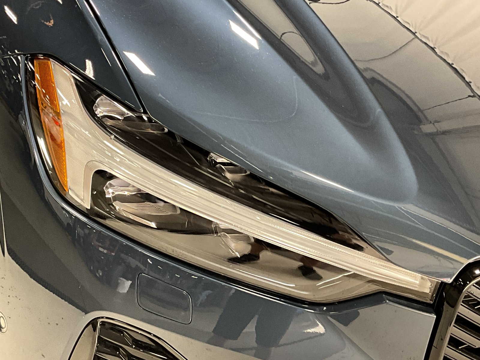 2026 Volvo XC60 Plus - Photo 24