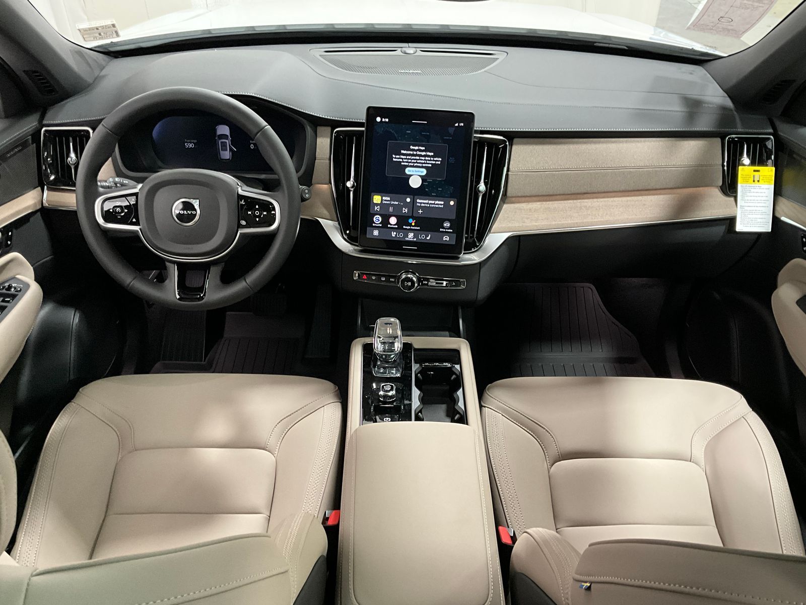 2026 Volvo XC90 Plus - Photo 14