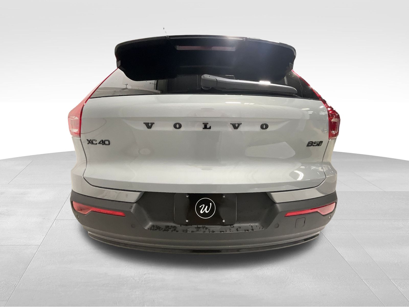 2026 Volvo XC40 photo 3