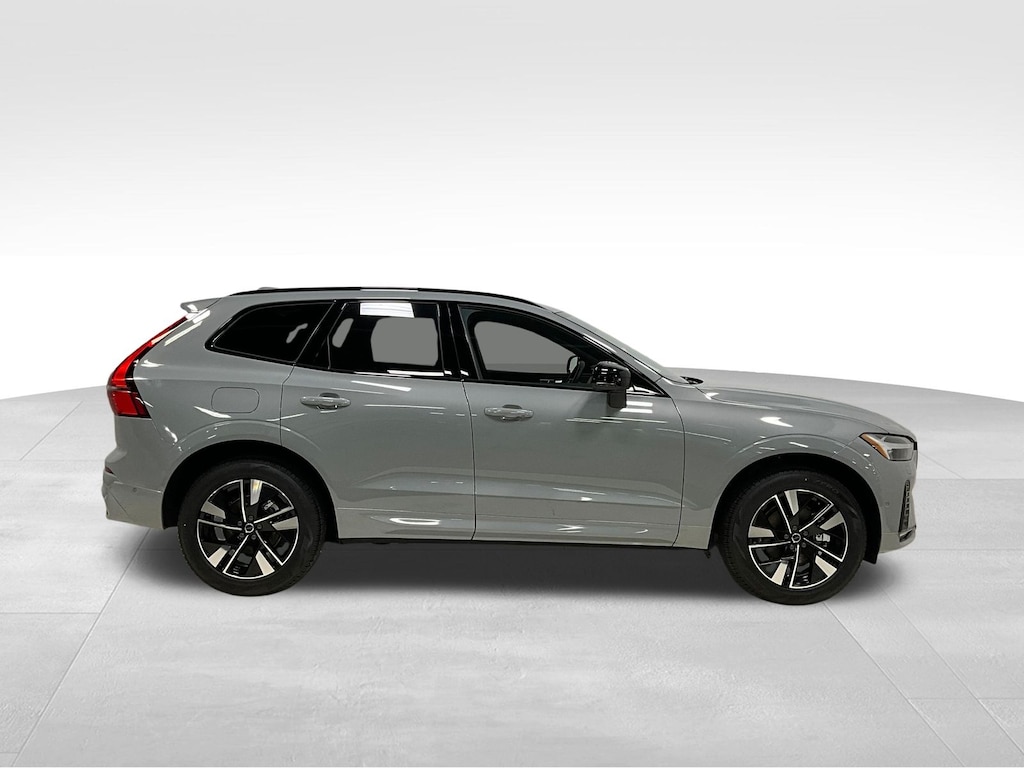 New 2026 Volvo XC60 B5 Plus SUV