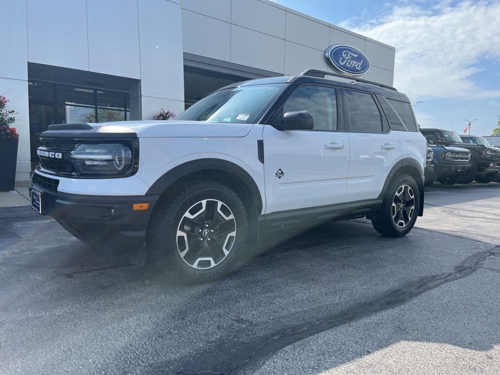 Certified 2021 Ford Bronco Sport Outer Banks with VIN 3FMCR9C60MRB11107 for sale in Willowbrook, IL