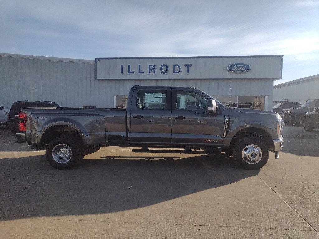 New 2026 Ford Super Duty F-350 DRW XL XL 4WD Crew Cab 8 Box