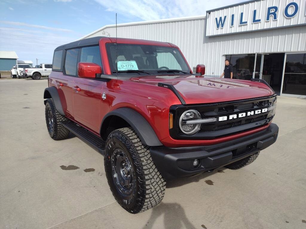 2024 Ford Bronco Outer Banks photo 4