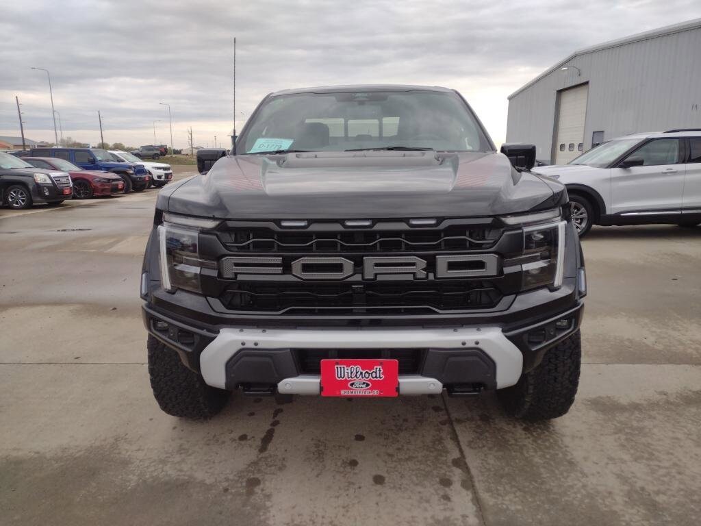 2025 Ford F-150 Raptor photo 3