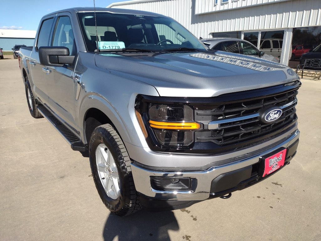 New 2025 Ford F-150 XLT XLT 4WD SuperCrew 5.5 Box